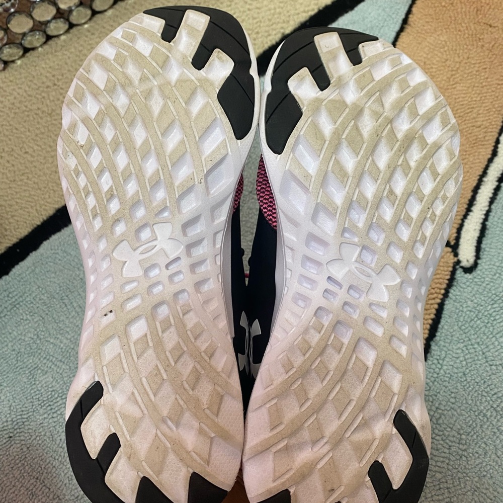 Under Armor Shoes - image 6